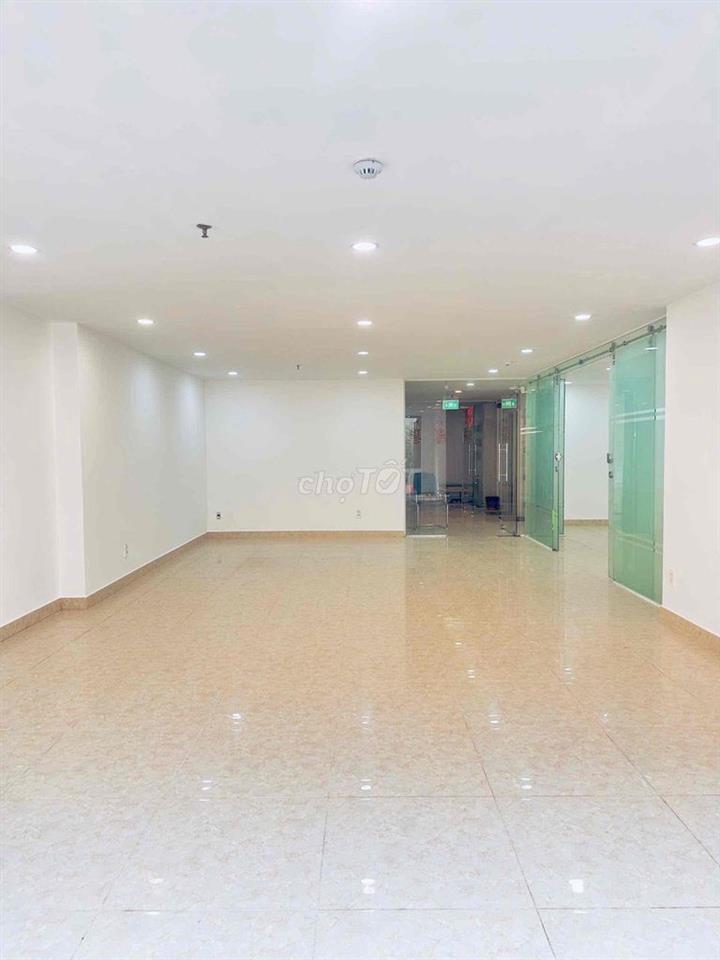 MẶT BẰNG CHO THUÊ NGAY TRUNG TÂM QUẬN 3(NGAY HOÀNG SA TRƯỜNG SA)