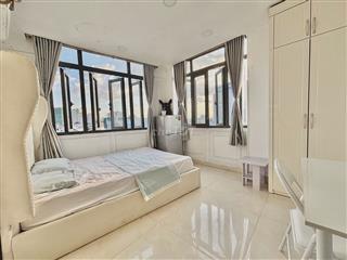 PHÒNG TẦNG CAO - CỬA SỔ THOÁNG - VIEW ĐẸP