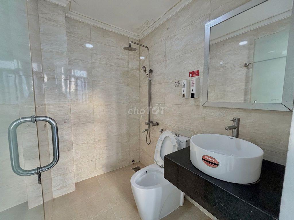PHÒNG TẦNG CAO - CỬA SỔ THOÁNG - VIEW ĐẸP