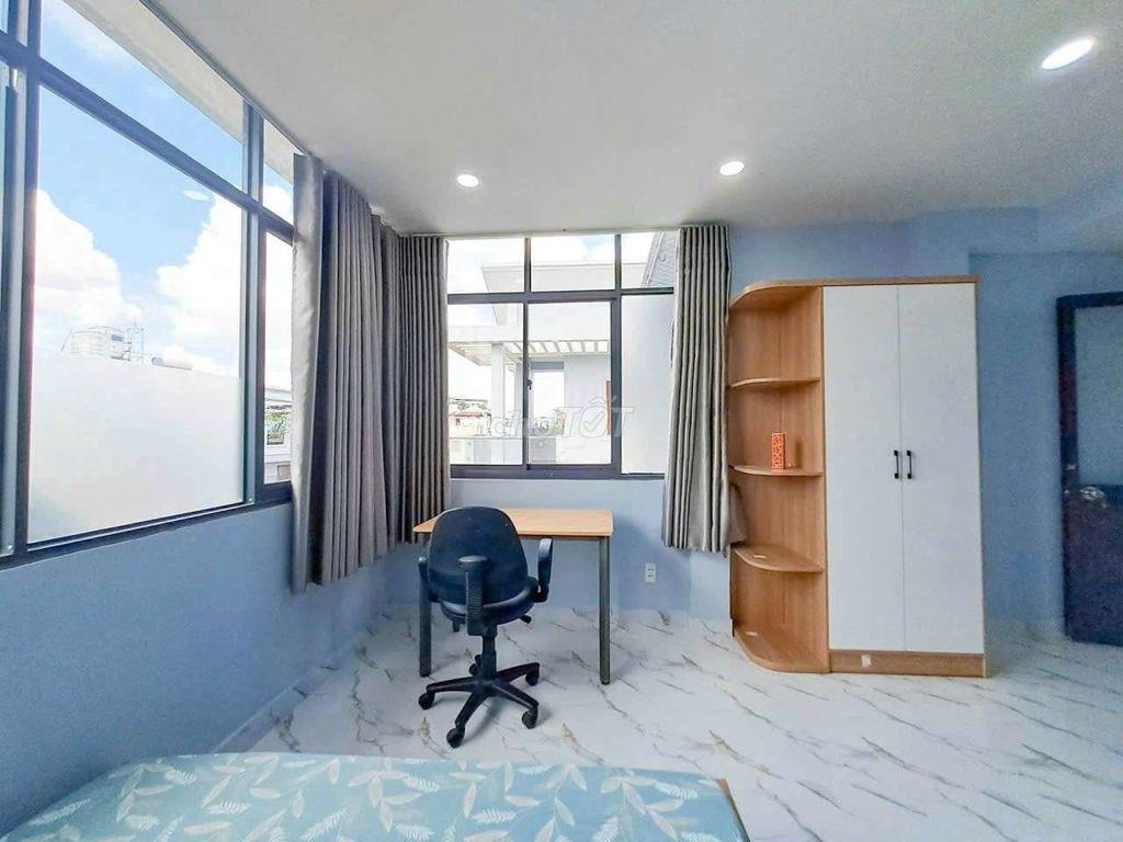 Studio gần ngã tư Hàng Xanh, cách UEF, HIU, FTU chỉ 5' đi xe máy 