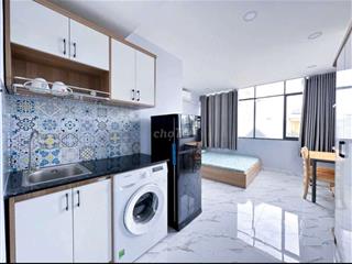 Studio gần ngã tư Hàng Xanh, cách UEF, HIU, FTU chỉ 5' đi xe máy 