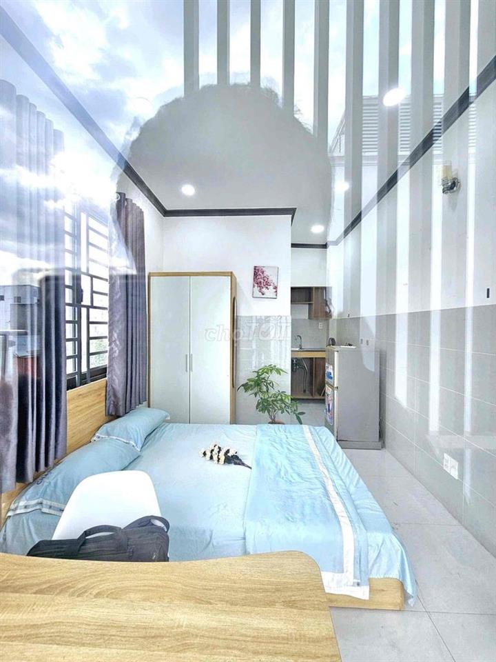 Studio full nội thất, ban công Nguyễn Gia Trí đi bộ qua GTVT, Hutech