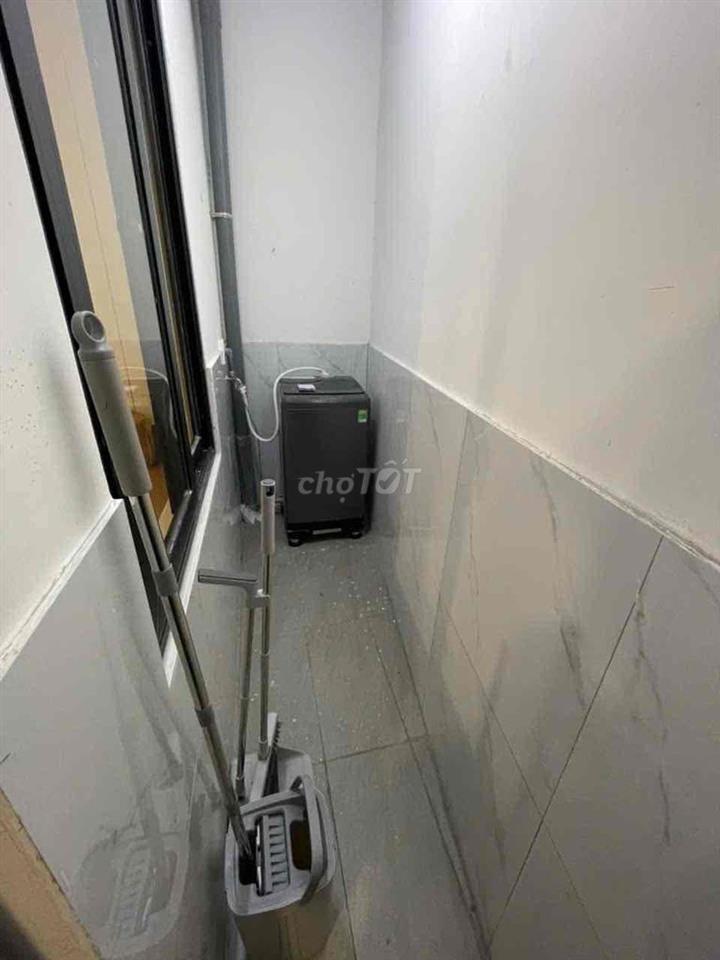 CĂN HỘ TÁCH BẾP CAO CẤP đầy đủ nội thất, máy giặt riêng, thang máy