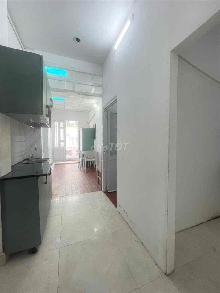 2 Phòng ngủ, ban công, tách bếp, 40m2 chỉ 8tr2 ngay tại Phú Nhuận