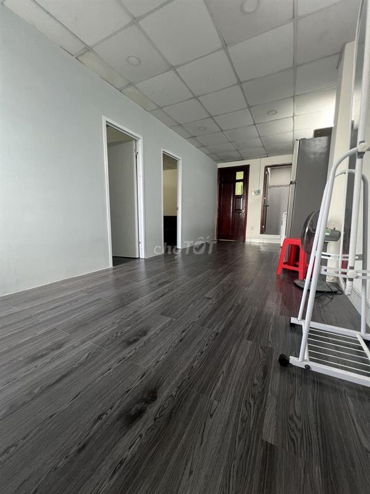 THANG MÁY 2 PHÒNG NGỦ, 1 PHÒNG KHÁCH ngay Sân Bay Tân Sơn Nhất GaT1