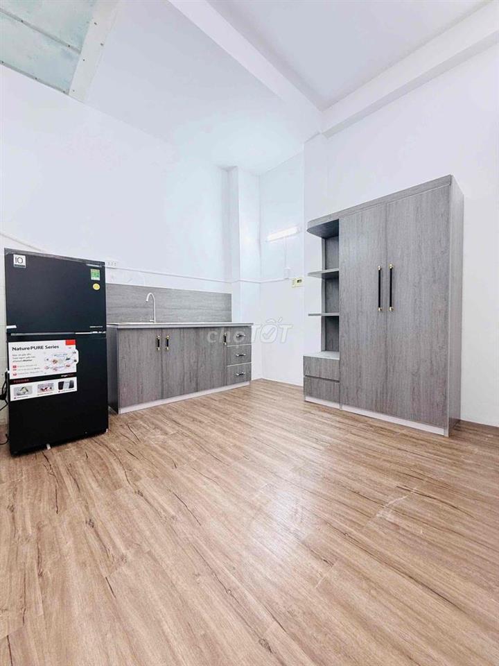 TÁCH BẾP ngay SÂN BAY FULL NỘI THẤT PHÒNG TRỆT 30m2