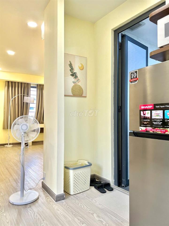 Căn Hộ Cao Cấp, Thang máy, hầm xe, 50m2 Full nội thất, Ngay Ga T1