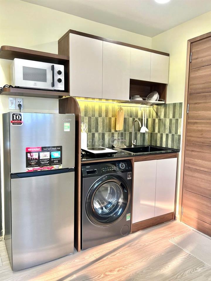 Căn Hộ Cao Cấp, Thang máy, hầm xe, 50m2 Full nội thất, Ngay Ga T1