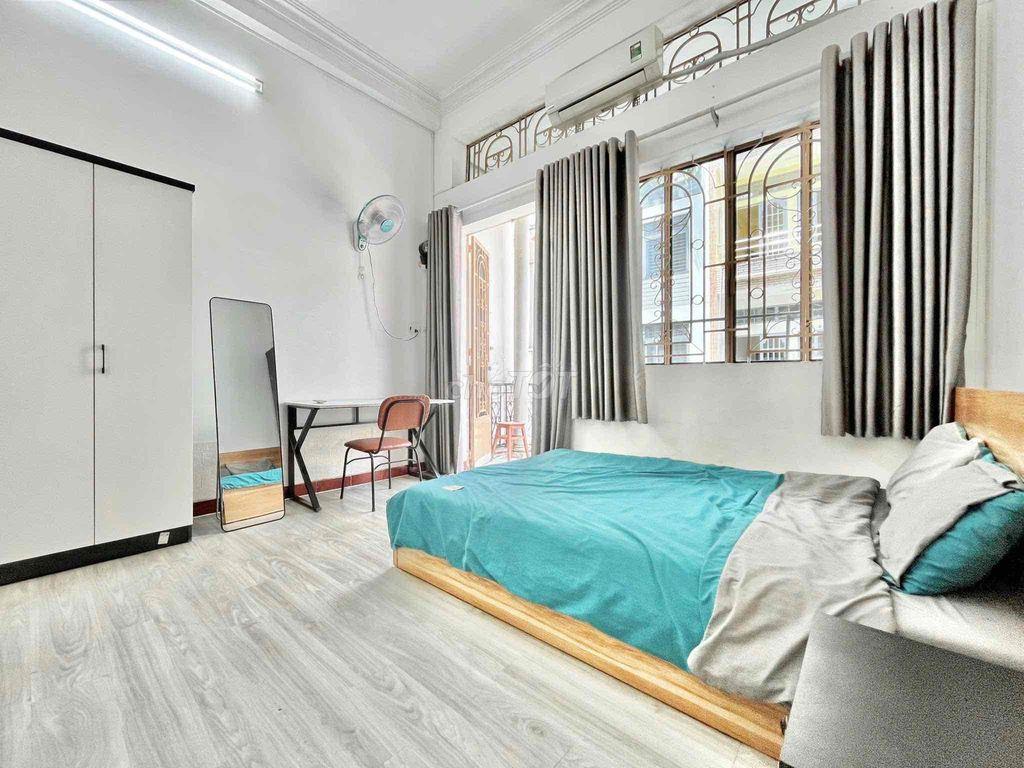 Cho thuê Studio + Ban công