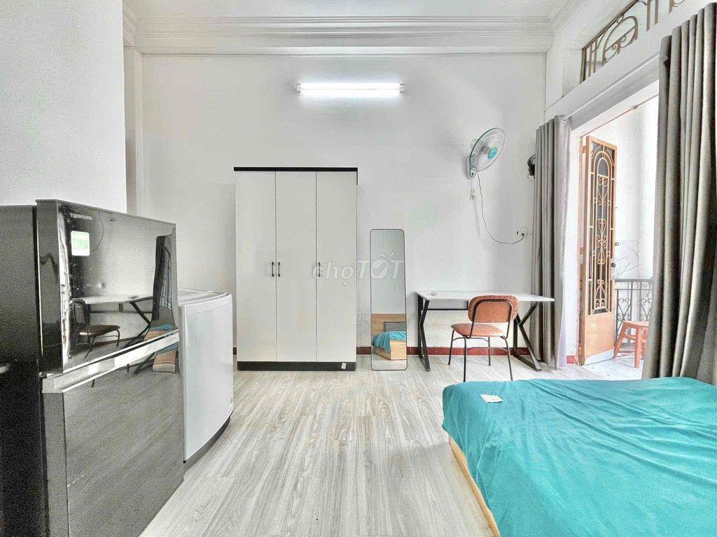 Cho thuê Studio + Ban công