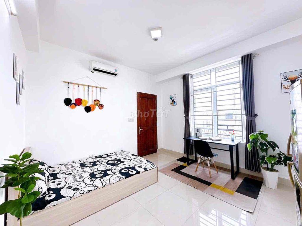 MỞ LOCK P CỬA SỔ TRỜI LỚN NGAY NGÃ TƯ NGUYỄN XÍ