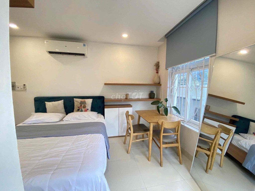 CĂN STUDIO CỬA SỔ  TRỜI GẦN SÂN BAY.