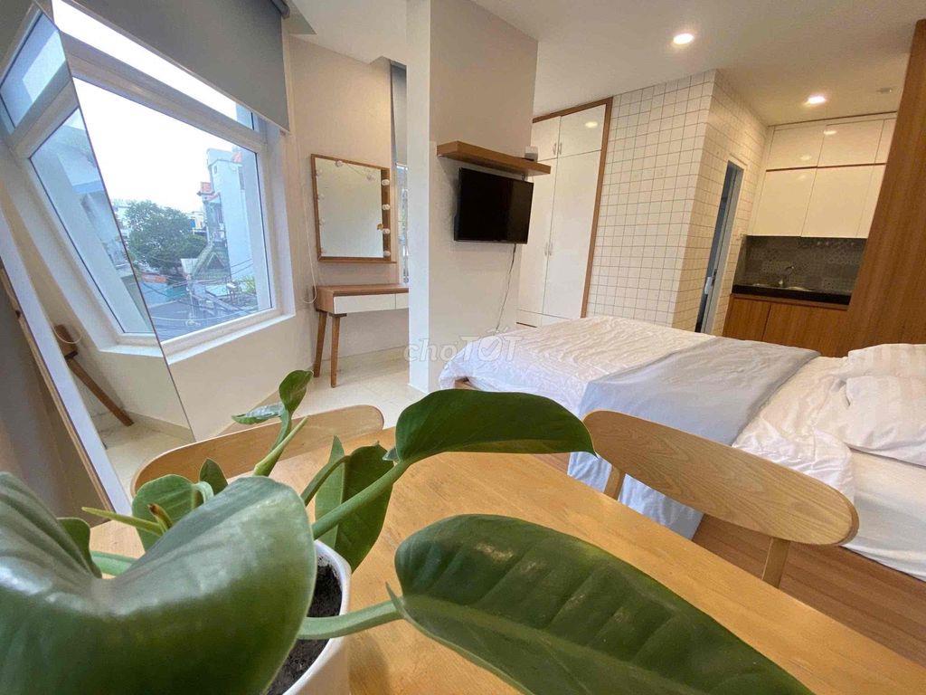 CĂN STUDIO CỬA SỔ  TRỜI GẦN SÂN BAY.