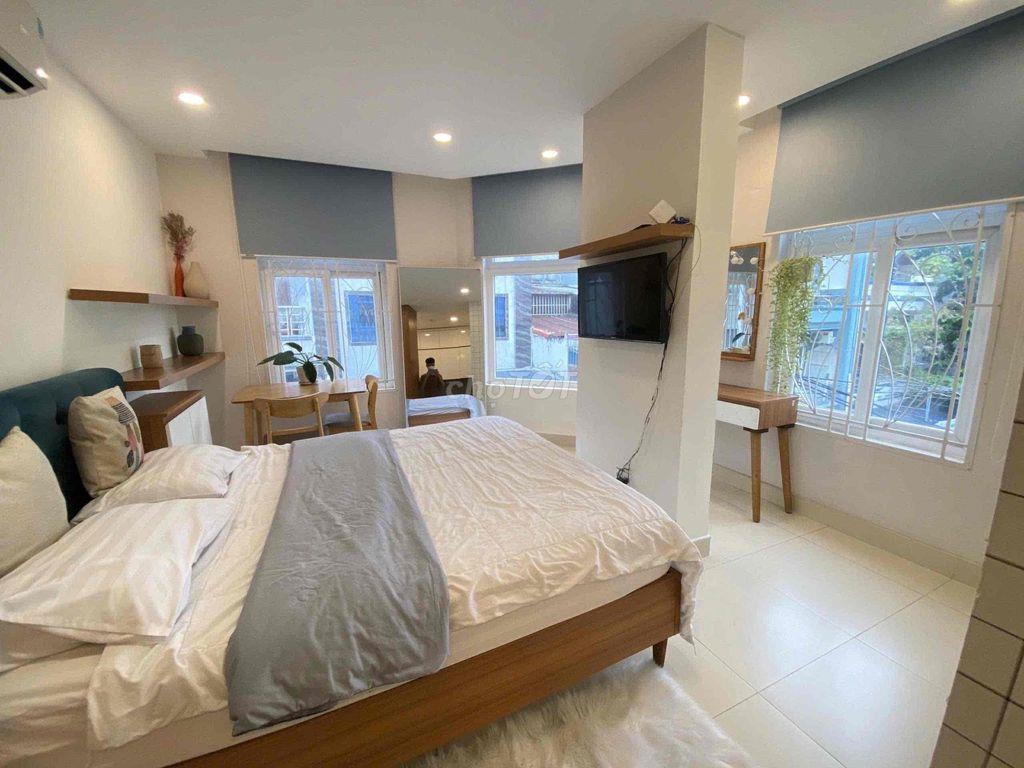 CĂN STUDIO CỬA SỔ  TRỜI GẦN SÂN BAY.
