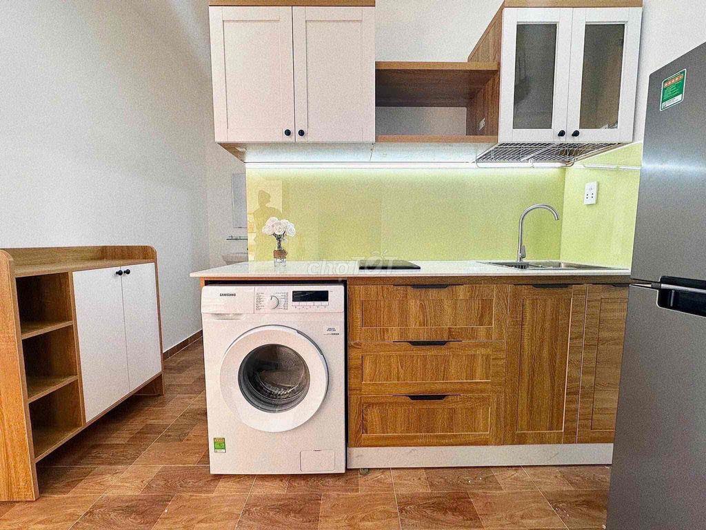 TRỐNG LẠI CHDV 2PN BAN CÔNG