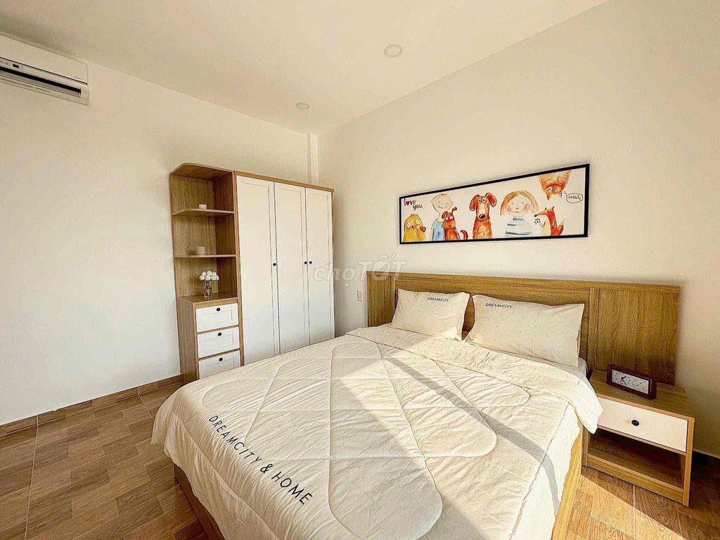 TRỐNG LẠI CHDV 2PN BAN CÔNG