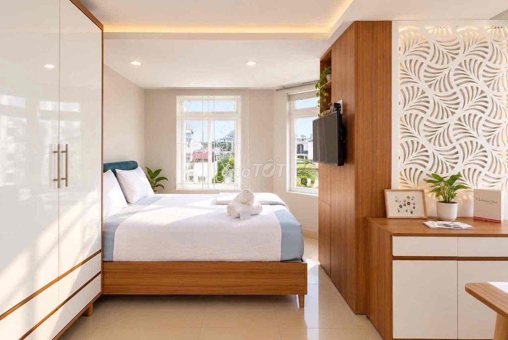 TRỐNG LẠI CĂN STUDIO CỬA SỔ TRỜI GẦN SÂN BAY