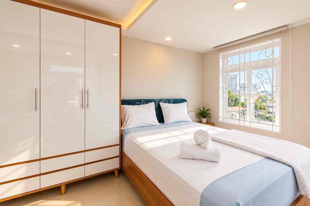 TRỐNG LẠI CĂN STUDIO CỬA SỔ TRỜI GẦN SÂN BAY