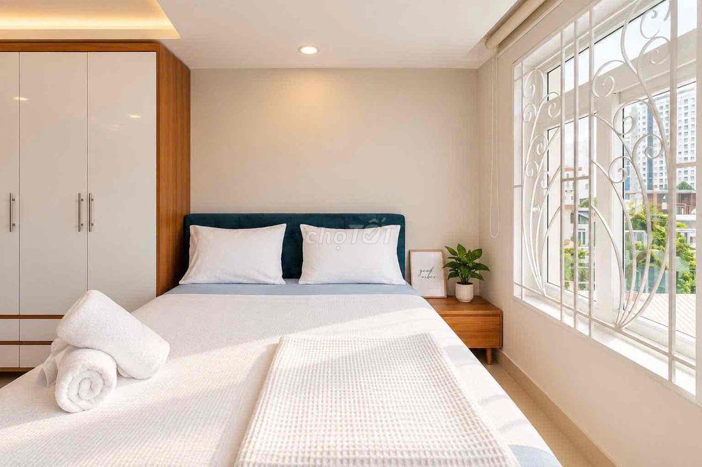 TRỐNG LẠI CĂN STUDIO CỬA SỔ TRỜI GẦN SÂN BAY