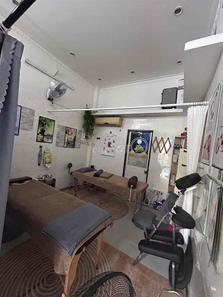 cho thuê căn hộ tầng trệt chung cư măt tiền Nguyên Gia Trí