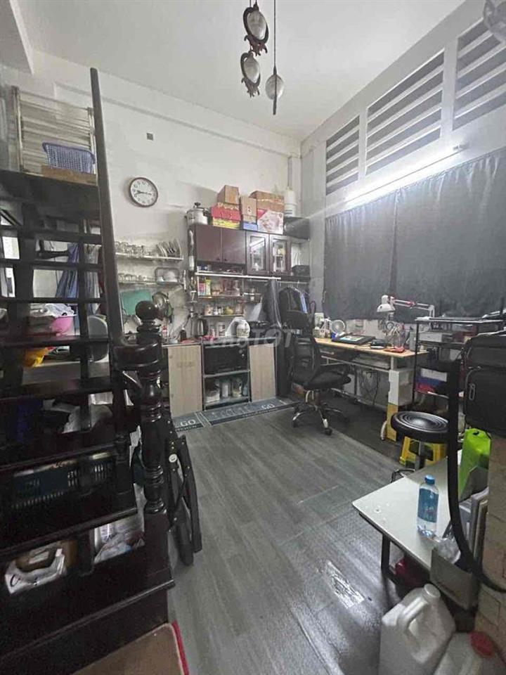 cho thuê căn hộ tầng trệt chung cư măt tiền Nguyên Gia Trí