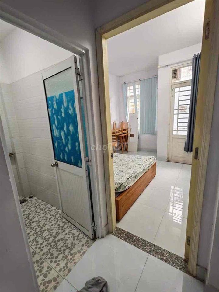 CHO THUÊ NHÀ NGUYÊN CĂN GẦN CHỢ BÀ CHIỂU HẺM Ô TÔ
