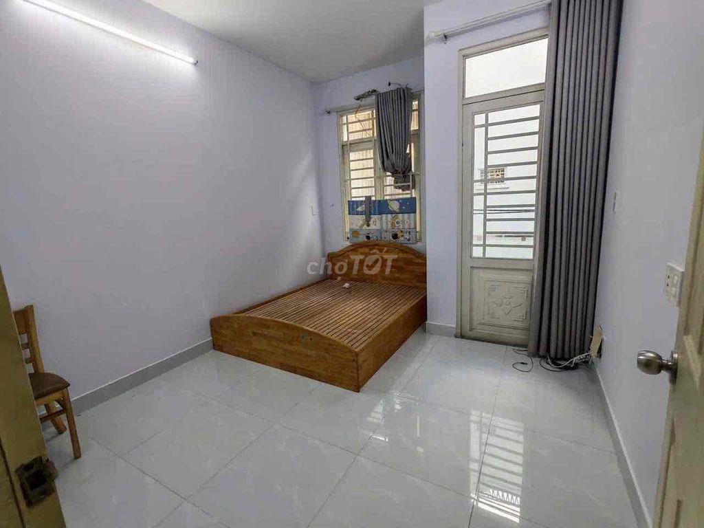 CHO THUÊ NHÀ NGUYÊN CĂN GẦN CHỢ BÀ CHIỂU HẺM Ô TÔ
