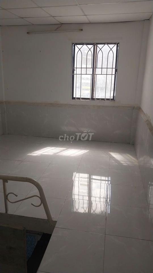 Cho thuê nhà hẻm xe hơi đường Bình Lợi, 1 trệt 1 gác lửng, 42m²