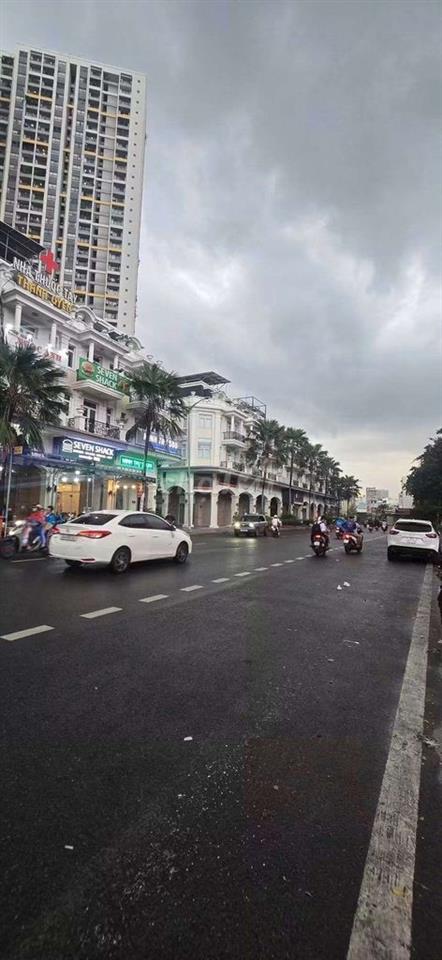 NHÀ NGUYÊN CĂN 3 LẦU MẶT TIỀN ĐƯỜNG SỐ 6 – KDC BÌNH ĐĂNG