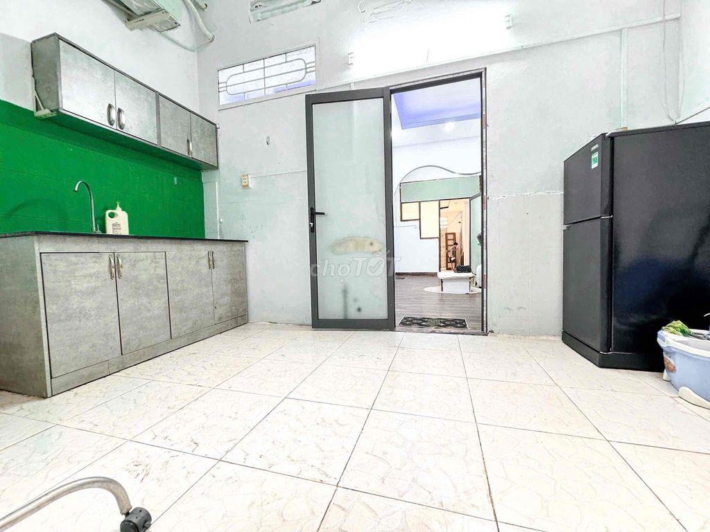 Căn 2PN 70m2 gần Siẻu Thị Go Tô Hiến Thành Q10