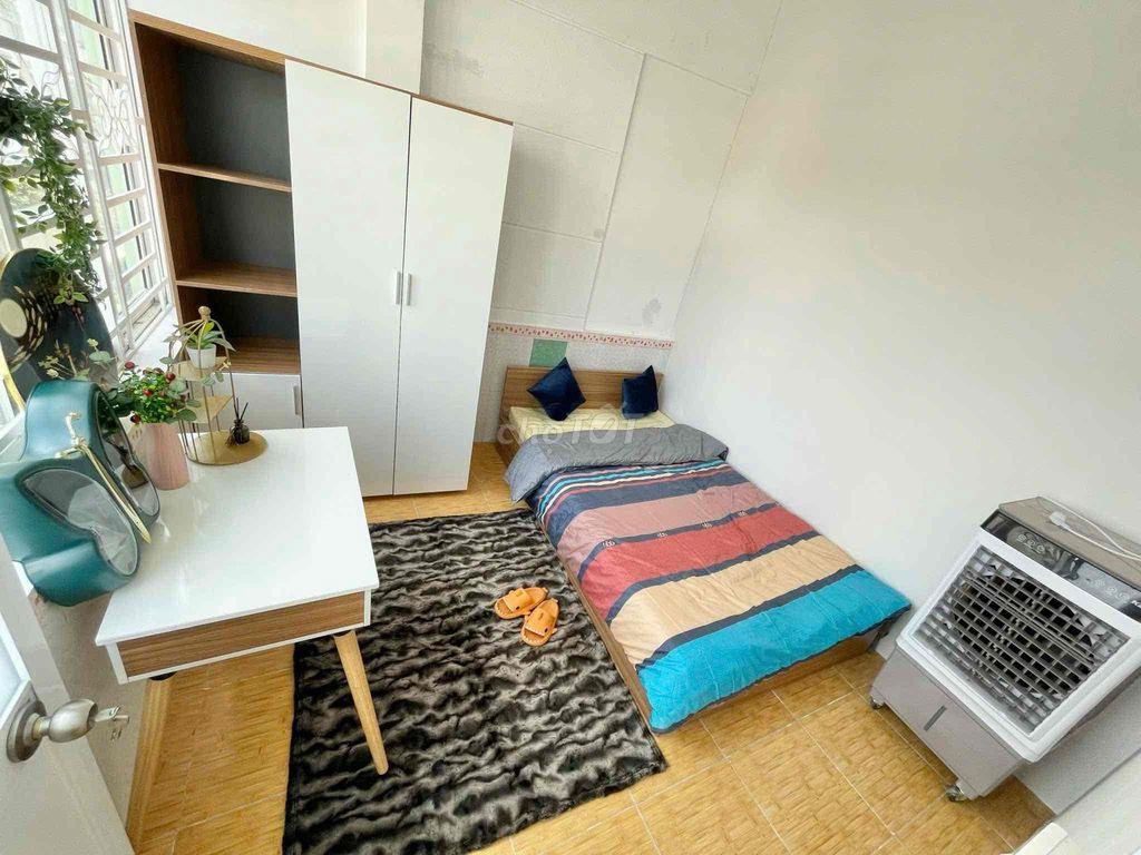 Căn Hộ 2PN Tân Bình , Xe Hơi Tận Cửa , Rộng Thoáng
