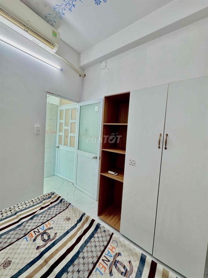 Căn 2PN nội thất sẵn , cửa sổ trời Gió Lồng Lộng