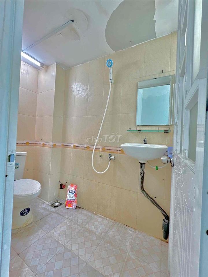 Căn 2PN nội thất sẵn , cửa sổ trời Gió Lồng Lộng