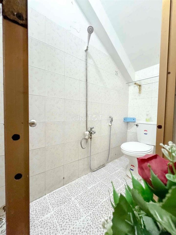 2PN Phòng Khách Rộng , Tầng Trệt , Nội Thất Đầy đủ