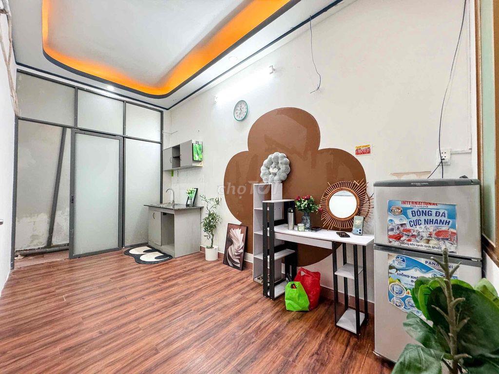 2PN Phòng Khách Rộng , Tầng Trệt , Nội Thất Đầy đủ
