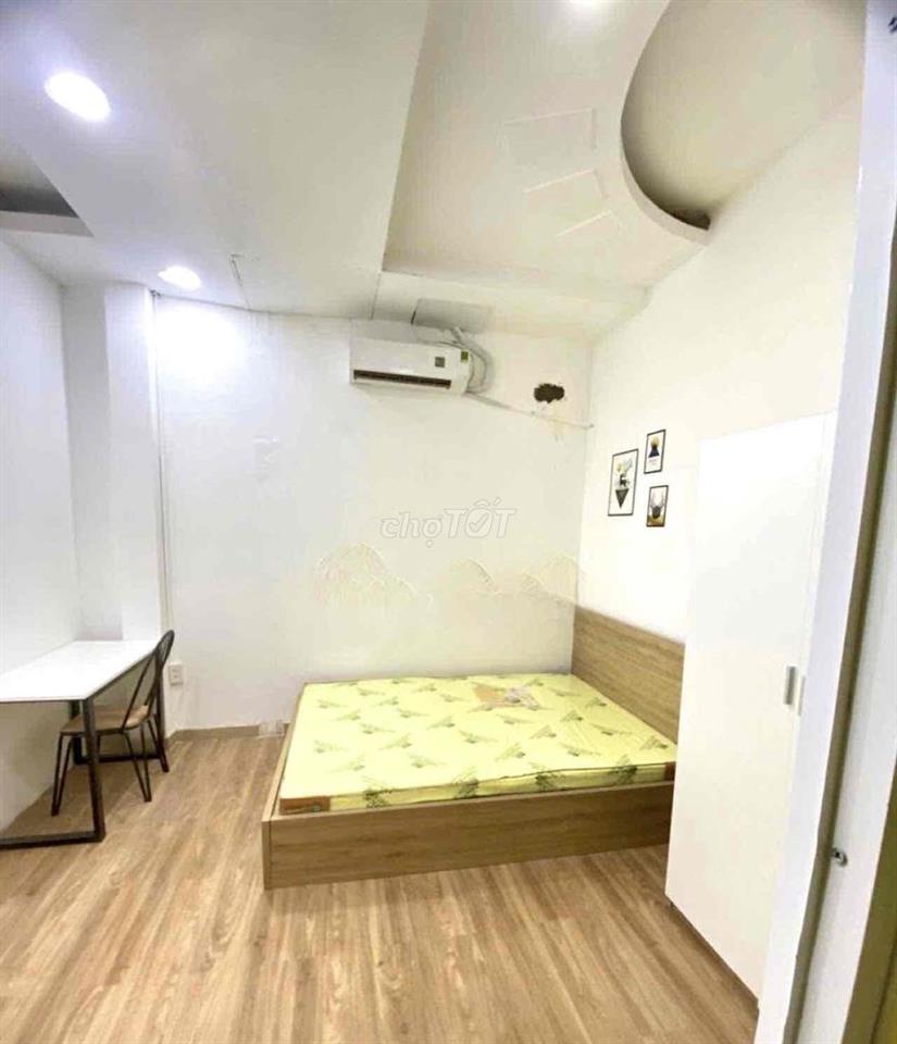 Chính Chủ cho thue căn hộ 2PN Quận 10