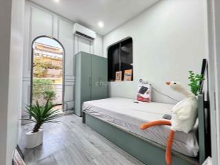 Chi Thuê 2Pn 55m2 Nội Thất Đầy Đủ sẵn , Miễn Phí Xe , gần siêu thị