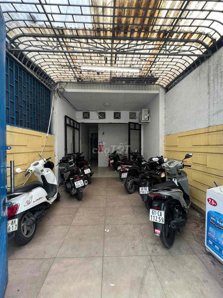 Căn hộ 2pn lầu 1 bancol xinh chill xe hơi tận cửa