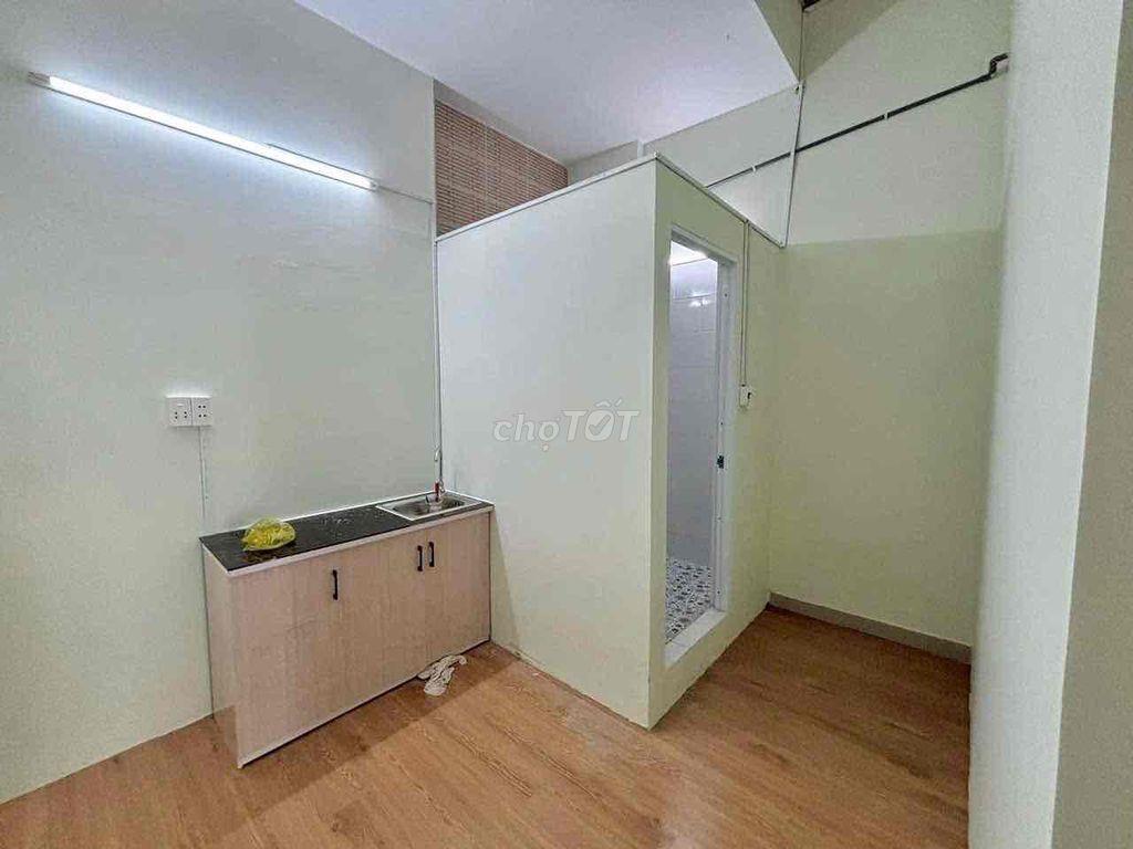 Căn Hộ 2Pn Quận 11 Gần Đầm Sen , Gần Quận 10 luôn 1/8 trống lại