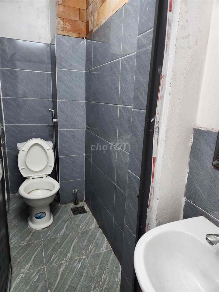 ChDV 2 Phòng Riêng mini có ban công có cửa sổ trời và nội thất