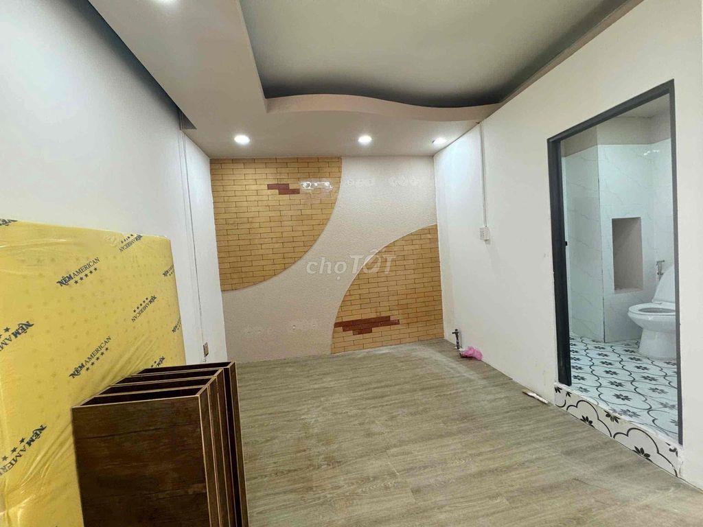 chdv 2Pn mới xây Đang vào Full Nội Thất Cực To Q5 Q10 Q1 đều gần