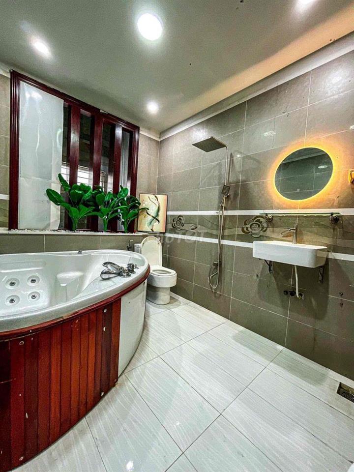 Căn Hộ 2PN 1Wc 1 Phòng Bếp Riêng Full tiện nghi , Máy Giặt Riêng, Lầu