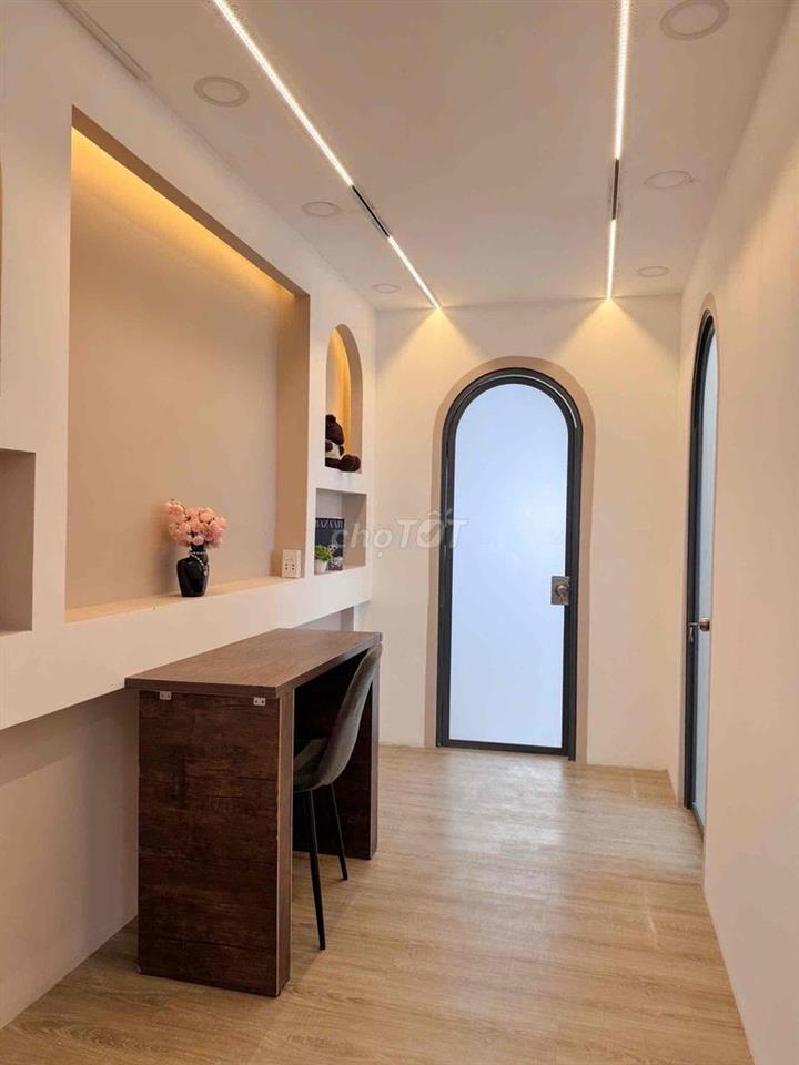 CĂN hộ 2PN 1wc 70m2 To ThOáng Phòng Master