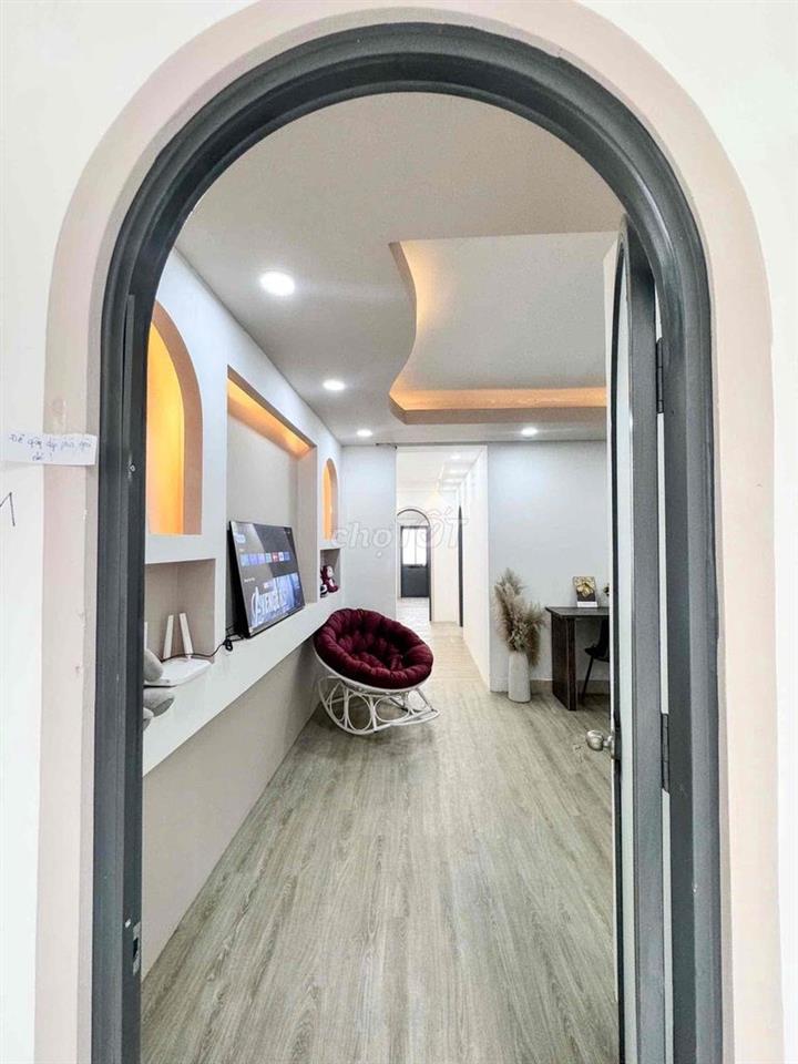 CĂN hộ 2PN 1wc 70m2 To ThOáng Phòng Master