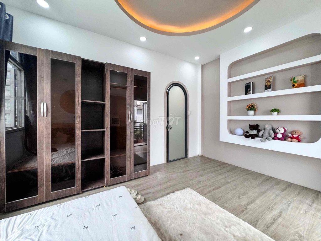 CĂN hộ 2PN 1wc 70m2 To ThOáng Phòng Master
