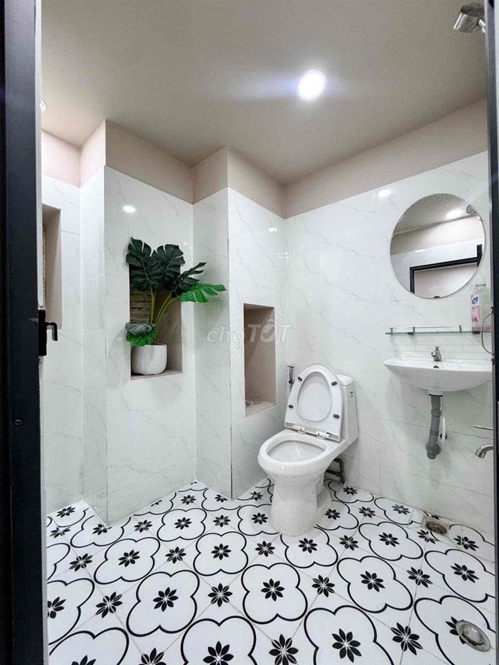 CĂN hộ 2PN 1wc 70m2 To ThOáng Phòng Master