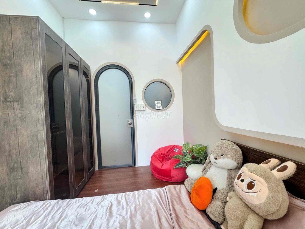 CHính Chủ ChoThuee 2Pn mới Tinh 100% Ban  công