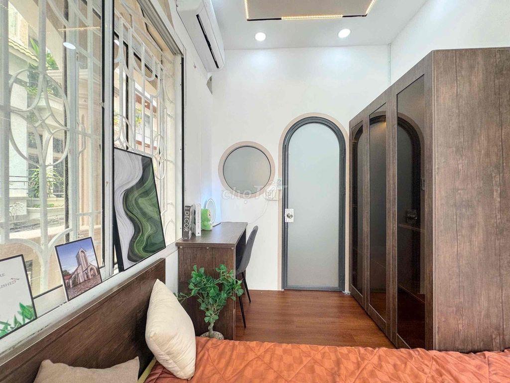CHính Chủ ChoThuee 2Pn mới Tinh 100% Ban  công