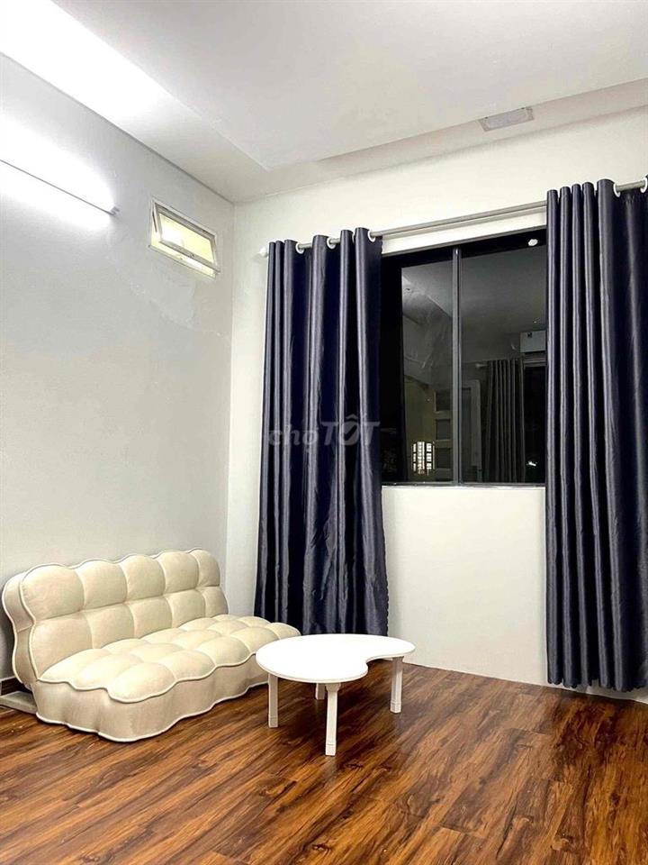 Căn Hộ DV 2PN 1wc 65m2  phòng Master ban công thoáng