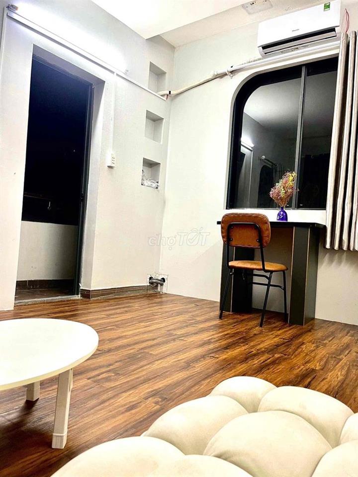 Căn Hộ DV 2PN 1wc 65m2  phòng Master ban công thoáng